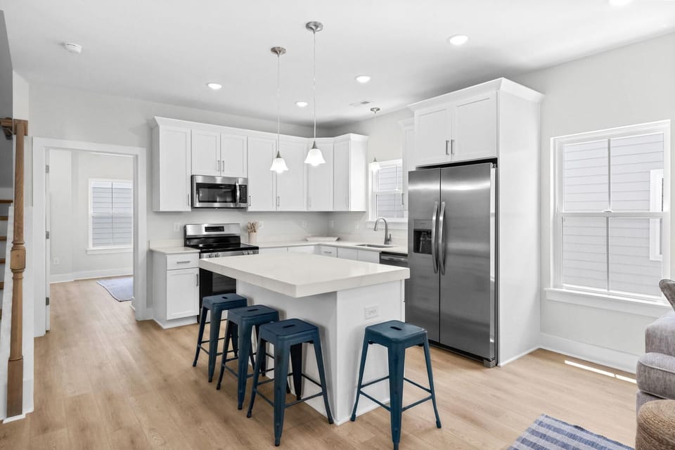 House, Multiple Beds (Boardwalk Bliss-2.5 Blocks to Ocean-P) | Private kitchen