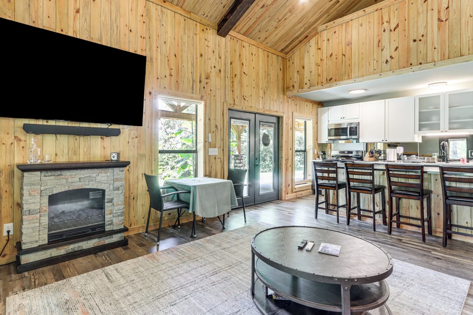 House (2 Bedrooms) | Interior