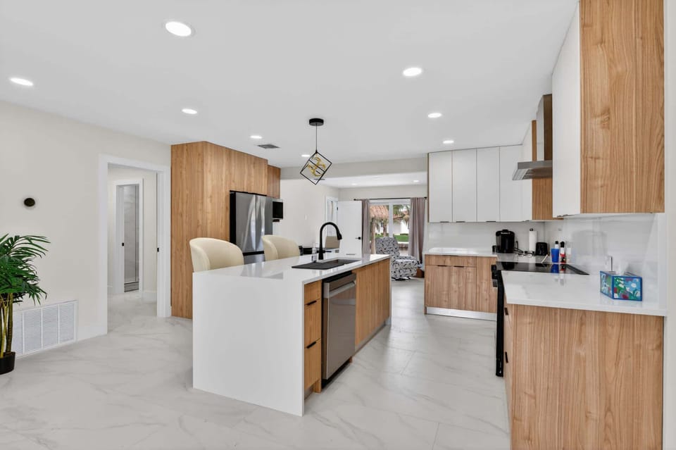 House, Multiple Beds, Pool Access, Ocean View (Cabana Retreat) | Private kitchen