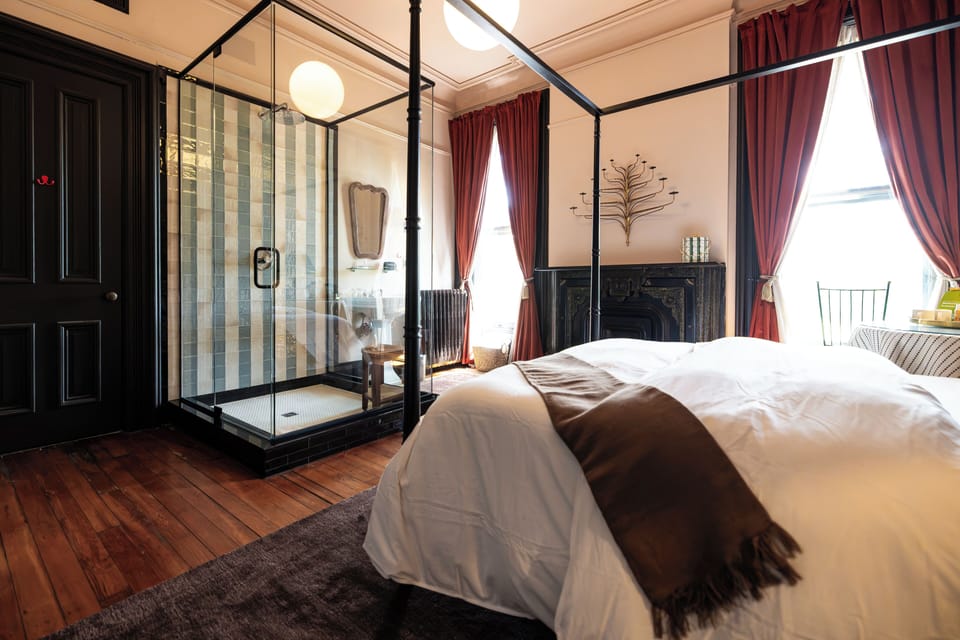 Basic Room, Garden View | Bathroom | Shower, free toiletries, hair dryer, towels