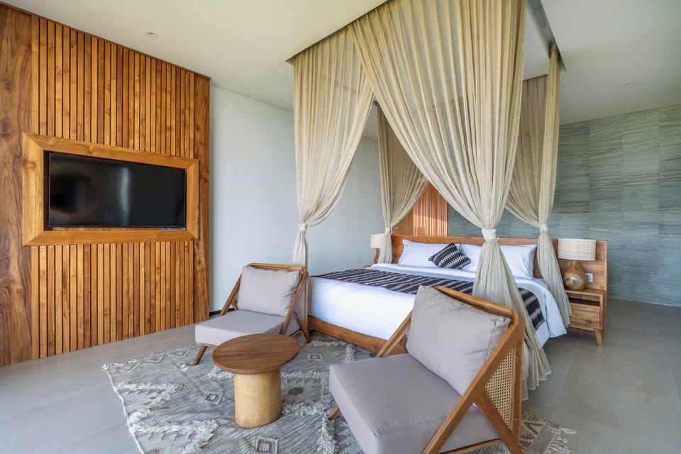Deluxe Suite, Ocean View | Premium bedding, memory foam beds, minibar, desk