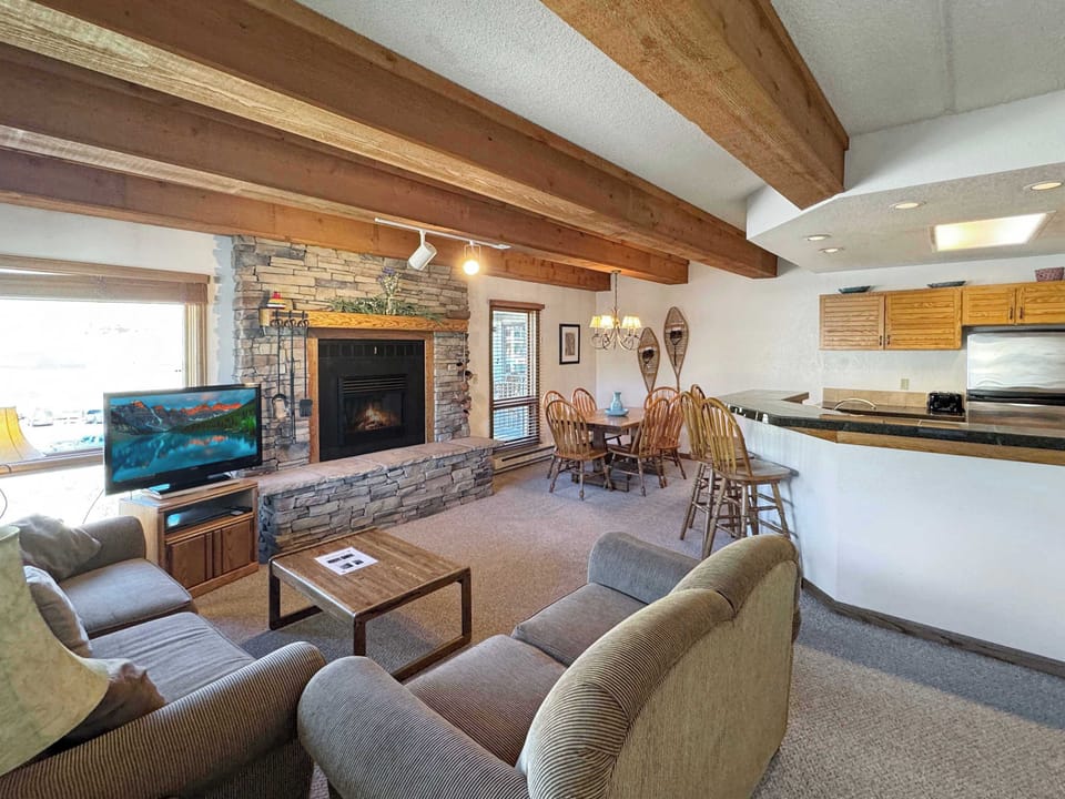Open Concept Living for gather | Listed with @BookTraverse
