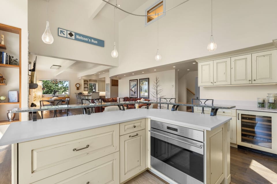 Oven & Storage