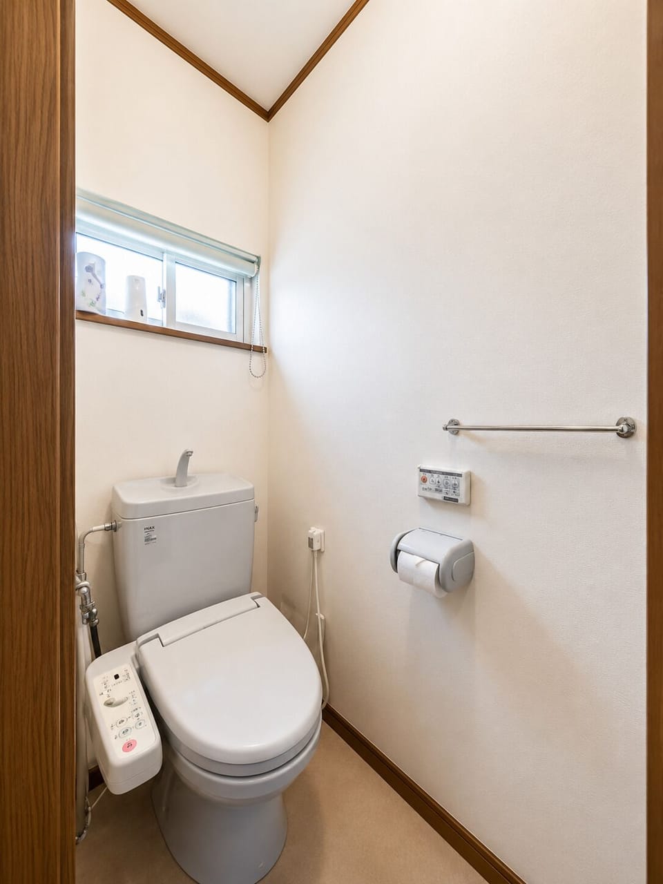 Basic House | Bathroom