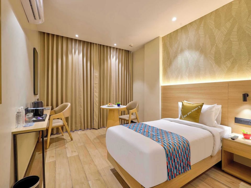 Desk, WiFi (free), bed sheets
