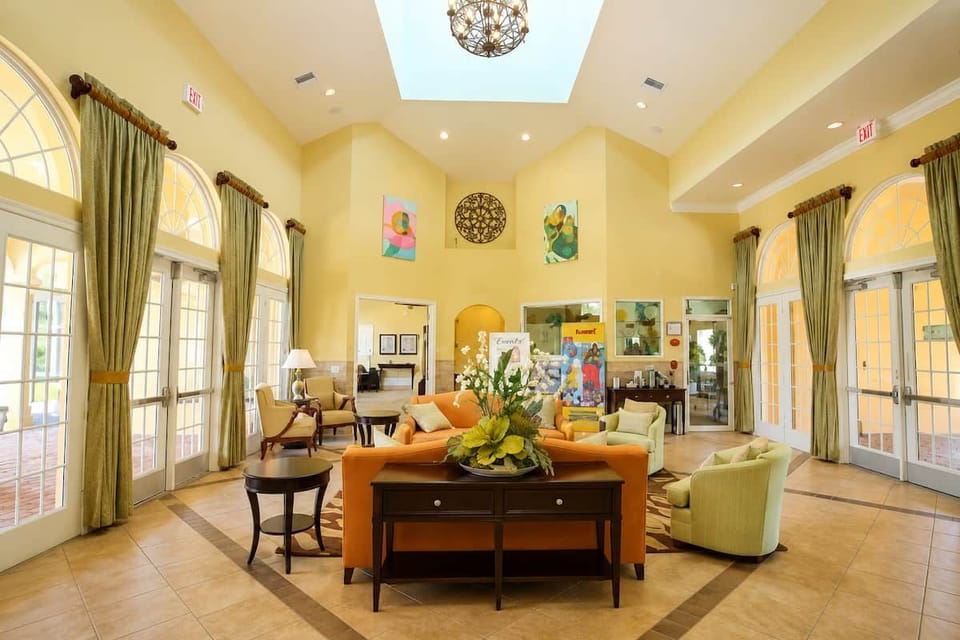 DisneyMagic!Luxury Getaway House in Loughman
