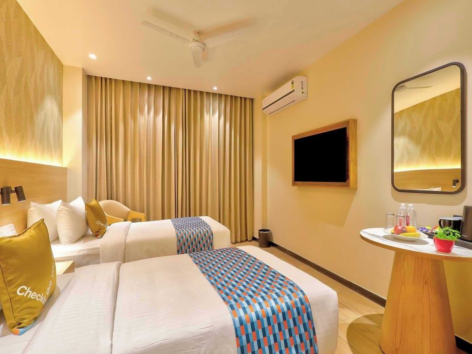 Desk, WiFi (free), bed sheets