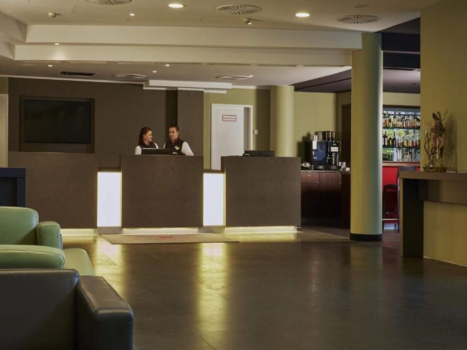 House | Lobby