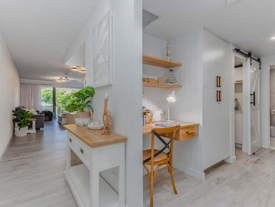 The ideal nook for emails, planning, or a little inspiration