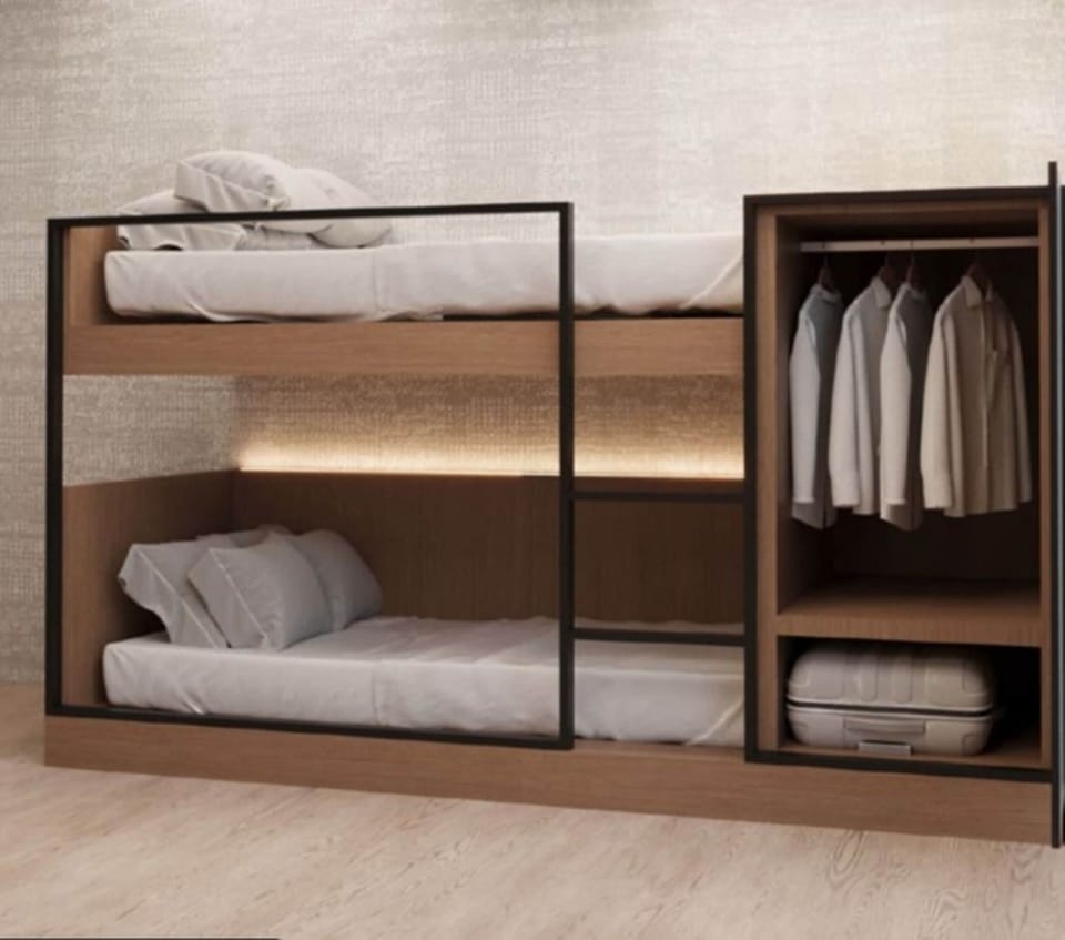 Twin Room | In-room safe, desk, blackout drapes, soundproofing