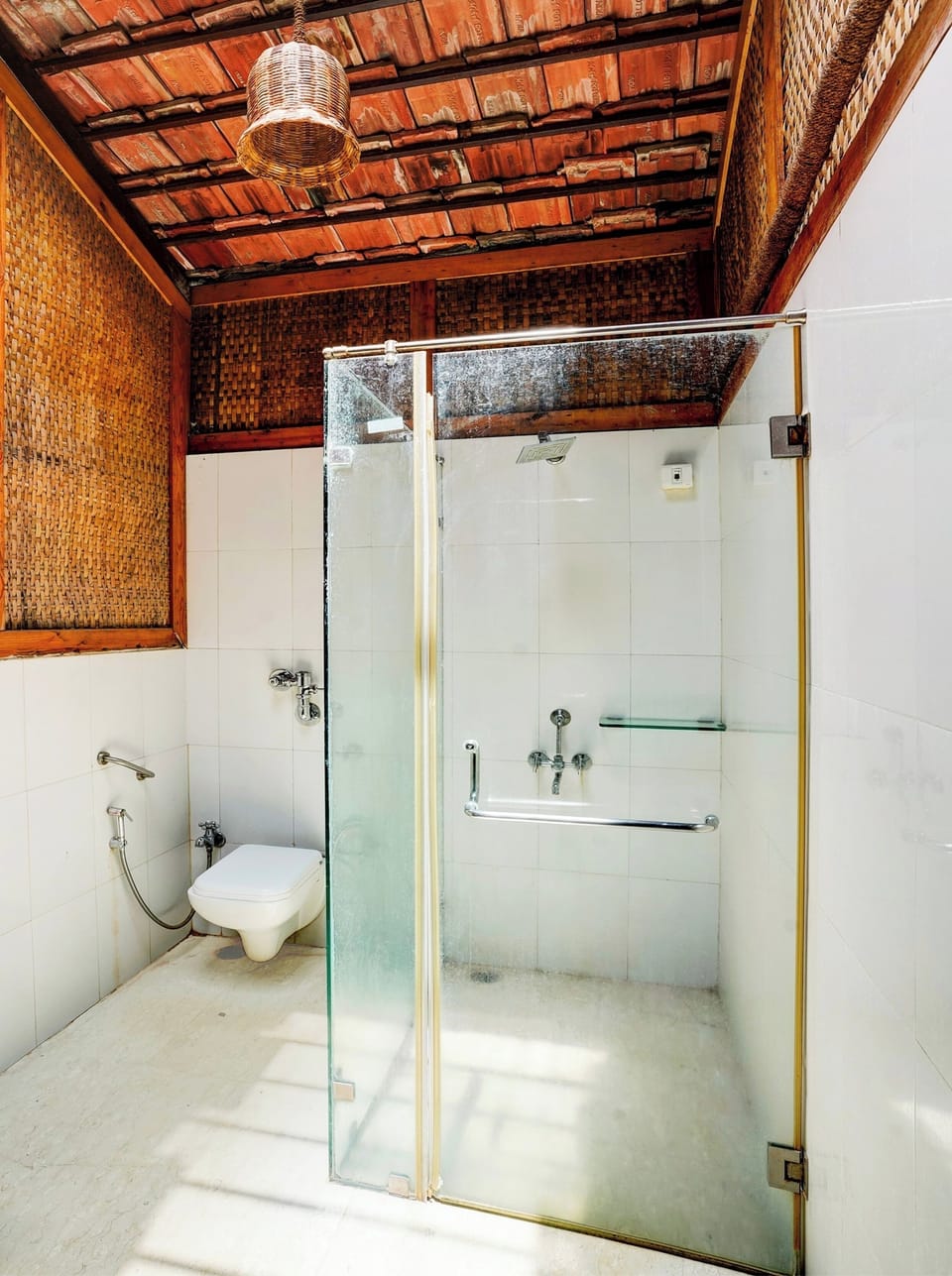 Shower, towels, soap, shampoo