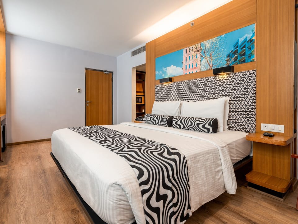 Minibar, desk, iron/ironing board (on request), WiFi (free)