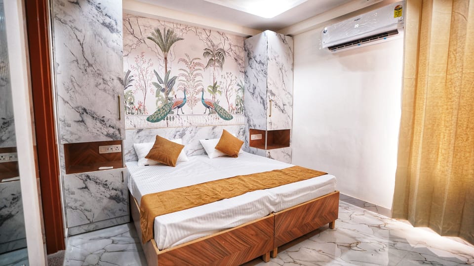 Luxury Shared Dormitory | Desk, laptop workspace, WiFi (free)