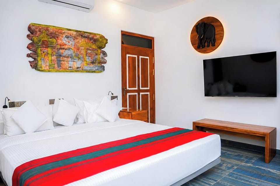 WiFi (free), bed sheets