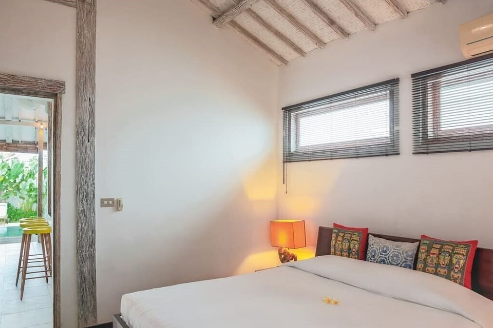 Basic Room | In-room safe, WiFi (free), bed sheets
