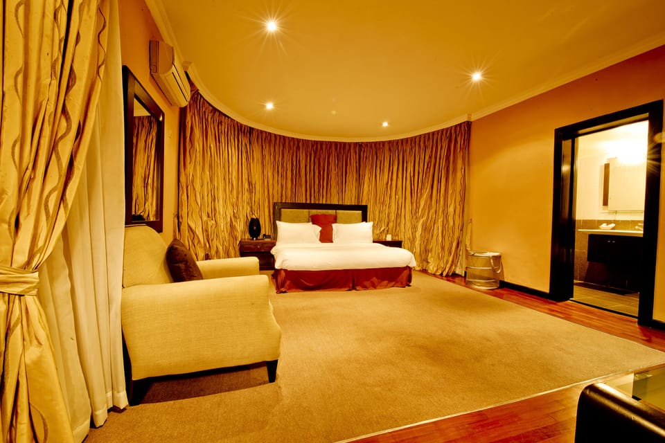 Blackout drapes, free WiFi, bed sheets