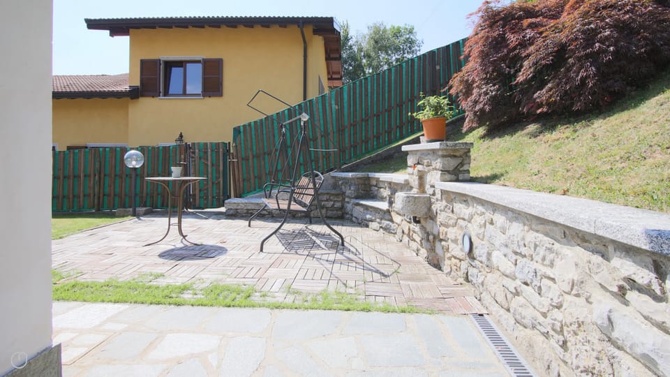 Apartment, 3 Bedrooms, Mountain View | Terrace/patio