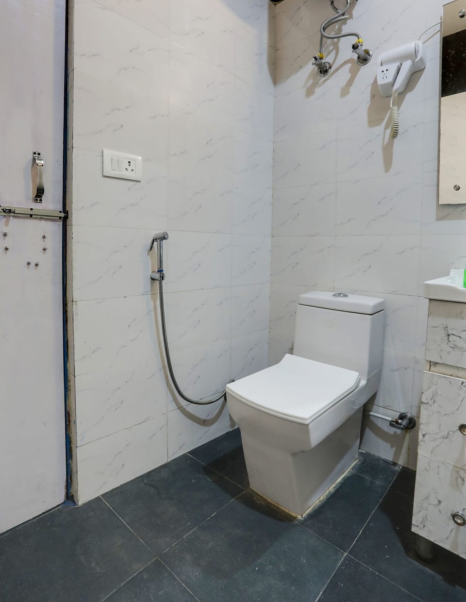 Shower, free toiletries, towels, soap