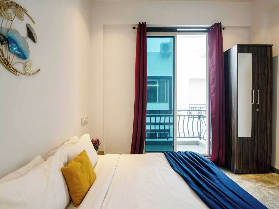 Premium Villa | Desk, iron/ironing board (on request), WiFi (free), bed sheets