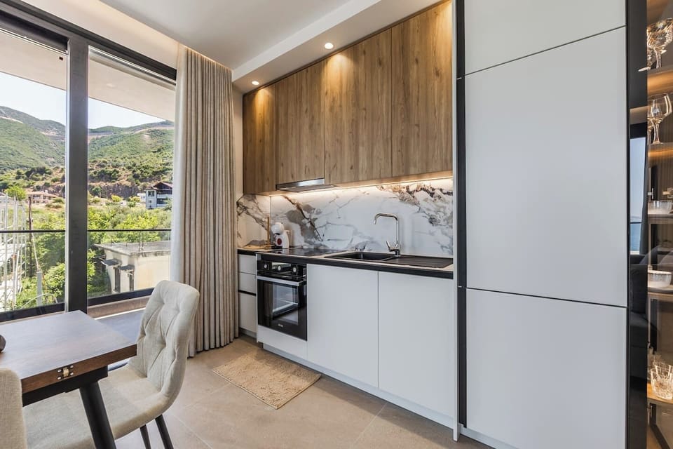 Fully-equipped kitchen