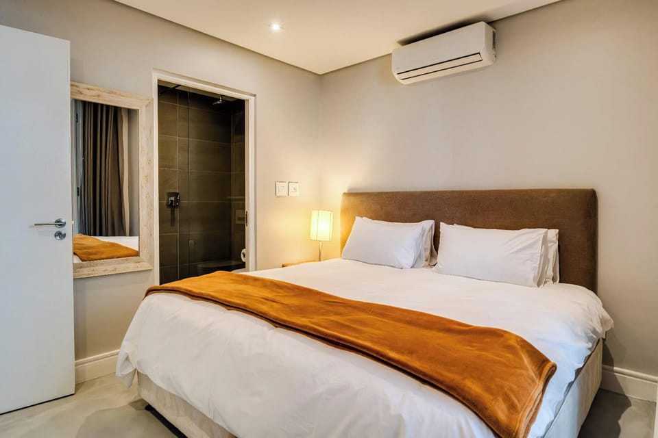 Safe 2 Bed With View in The Waterclub Bella Marina Apartment in Cape Town