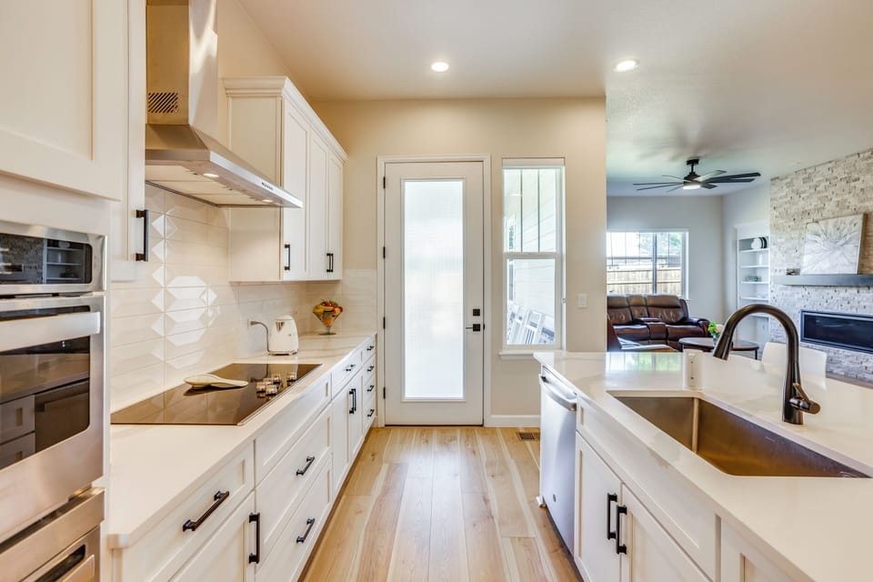 House (4 Bedrooms) | Interior