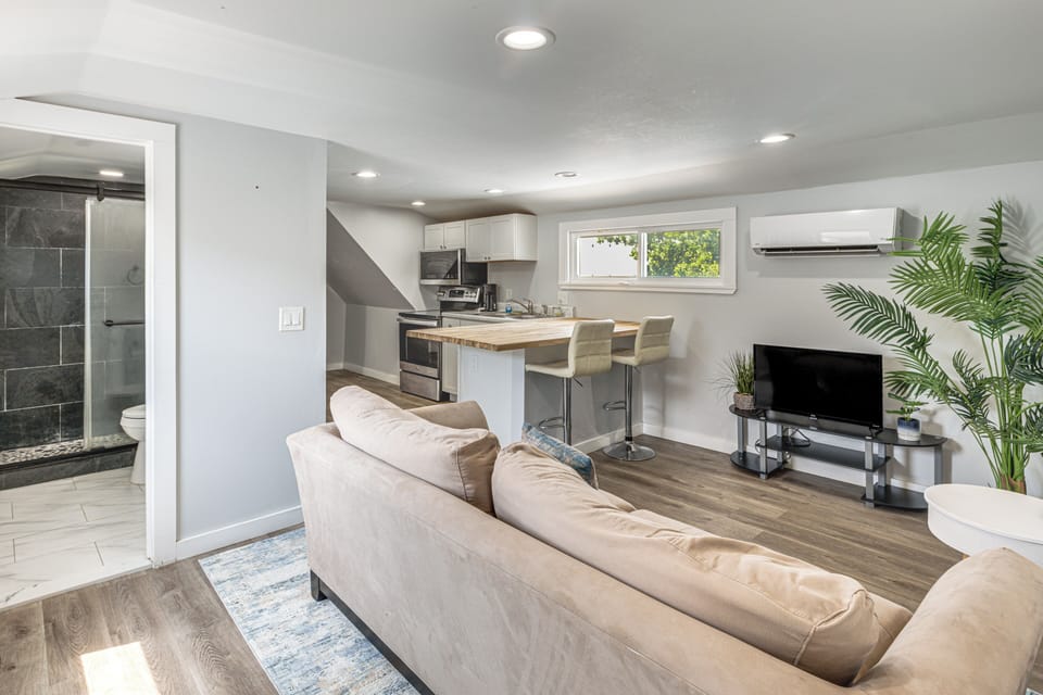 House (2 Bedrooms) | Front of property
