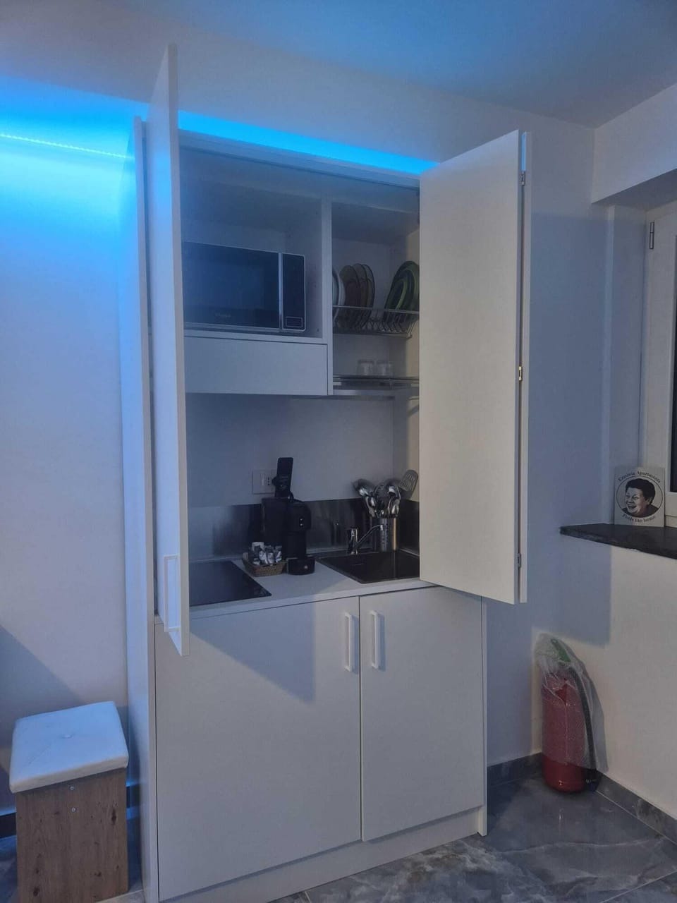House, Courtyard View | Private kitchen