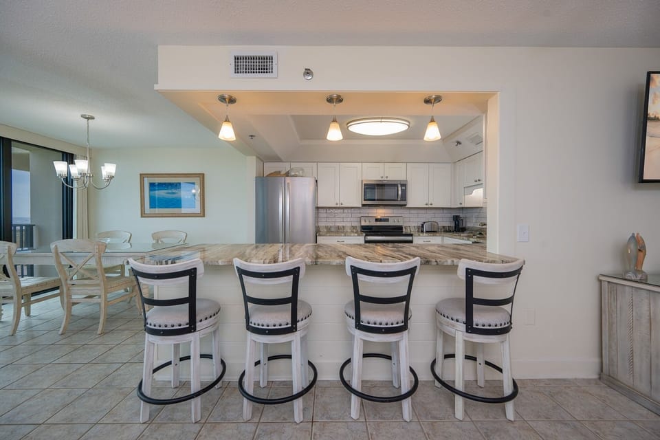 Condo, 1 Bedroom | Private kitchen | Coffee/tea maker, fridge, oven