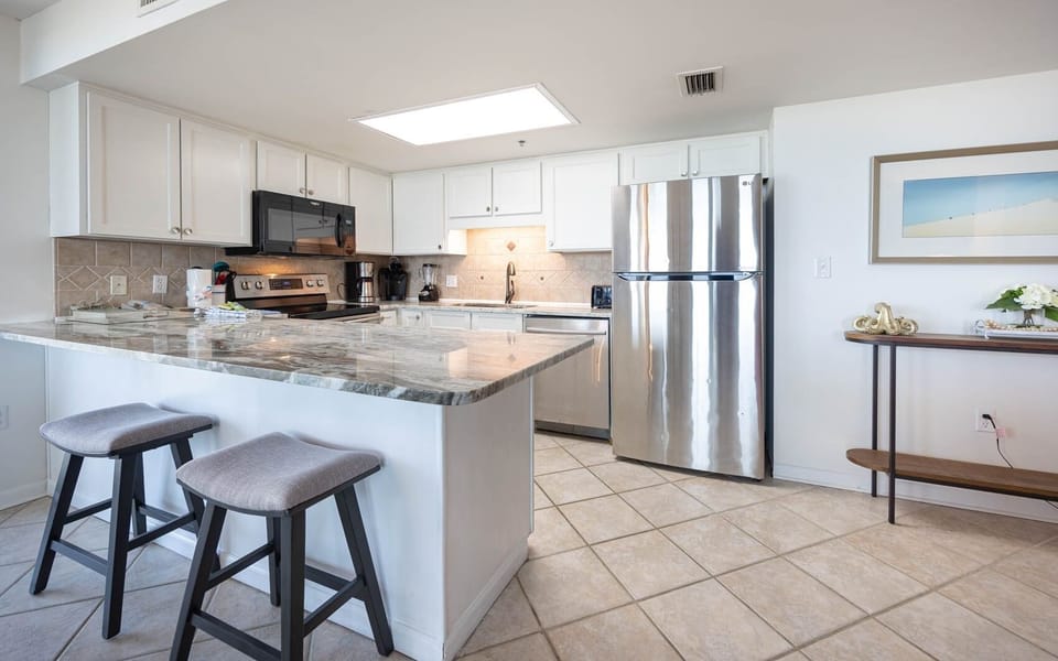 Condo, 3 Bedrooms | Private kitchen | Coffee/tea maker, fridge, oven