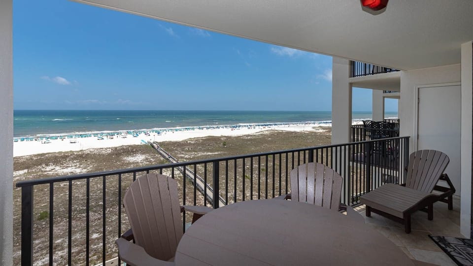 Condo, 2 Bedrooms | Outdoor dining