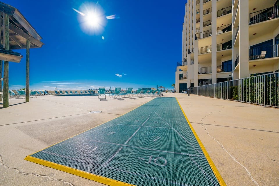 Condo, 1 Bedroom | Sport court