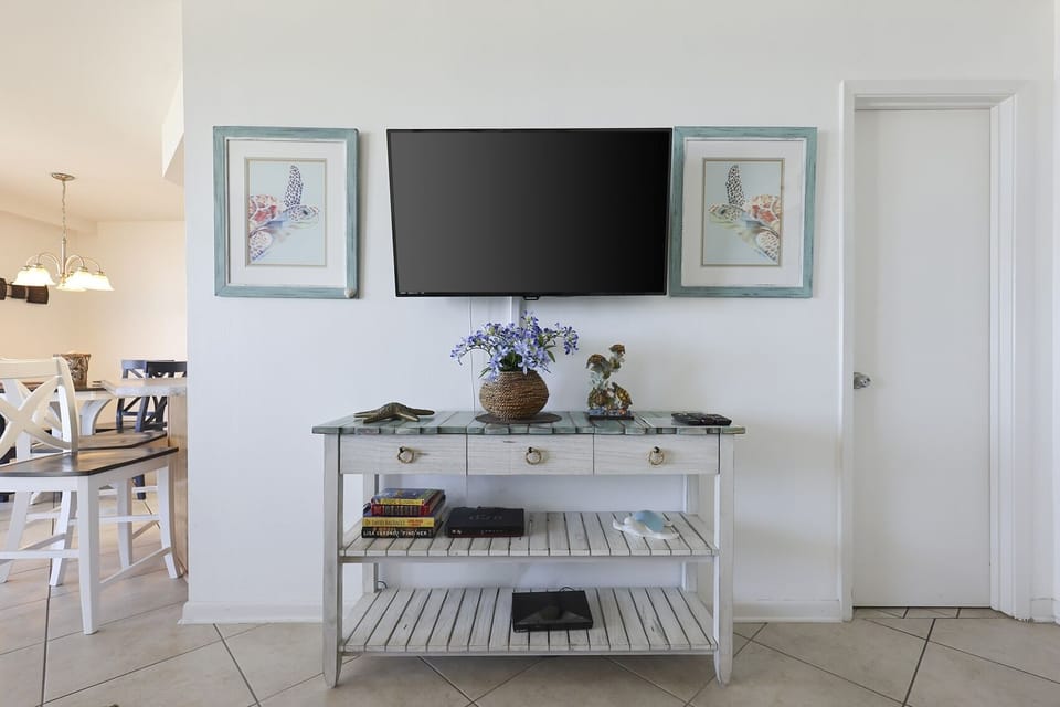 Condo, 1 Bedroom | Interior
