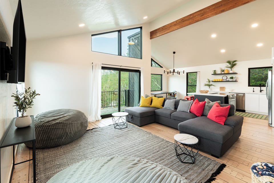 Two private homes. One unforgettable stay. (B)