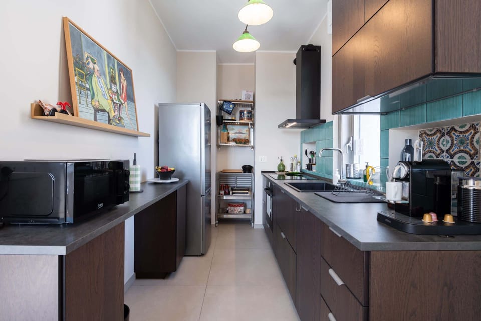Cucina attrezzata con zona pranzo