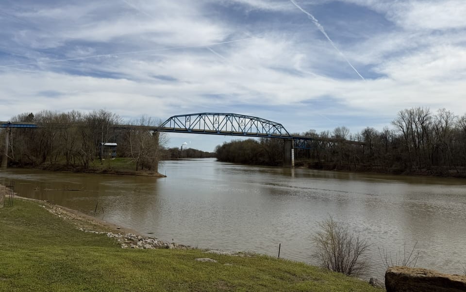 Nearby Green and Rough River convergence