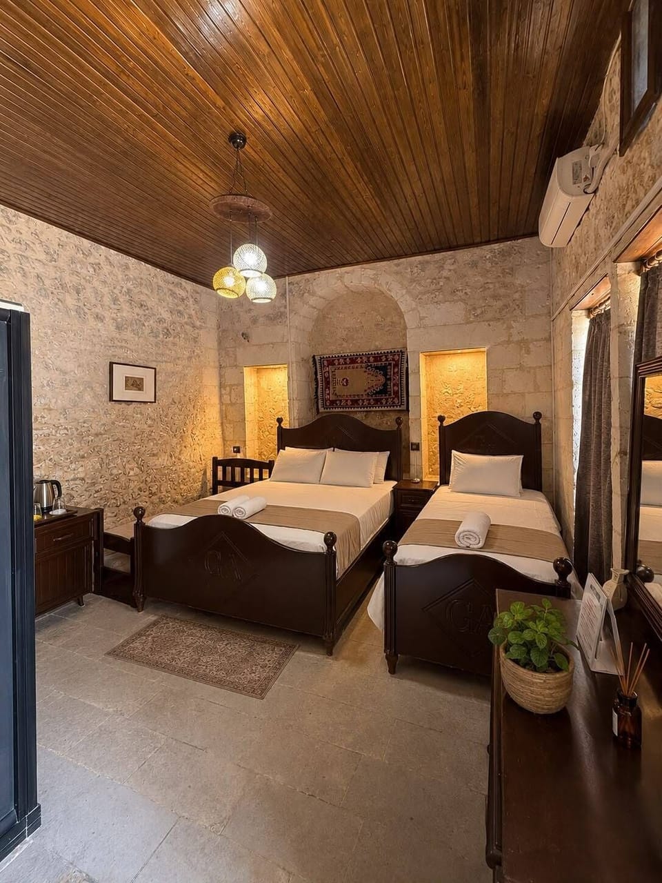 Classic Double Room, Courtyard View | Desk, laptop workspace, WiFi (free)