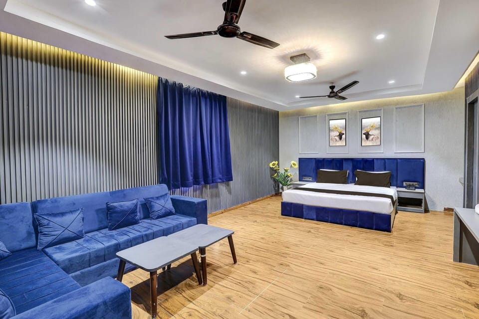 Deluxe Twin Clubhouse Vytilla Kochi House in Kochi