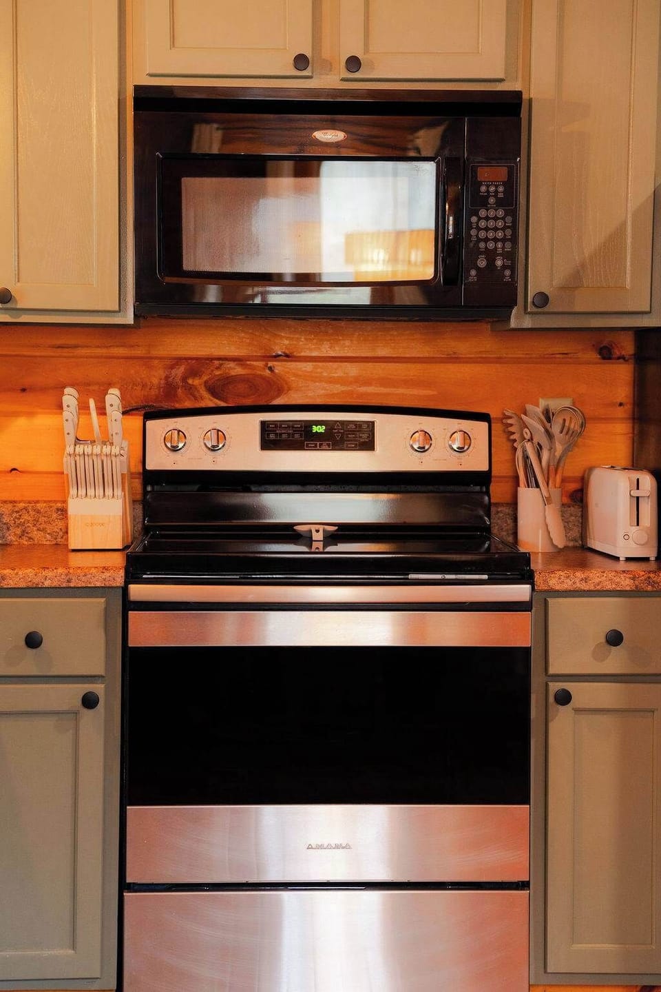Cabin, 1 King Bed with Sofa bed, Hot Tub (Shepherd's Grove) | Private kitchen