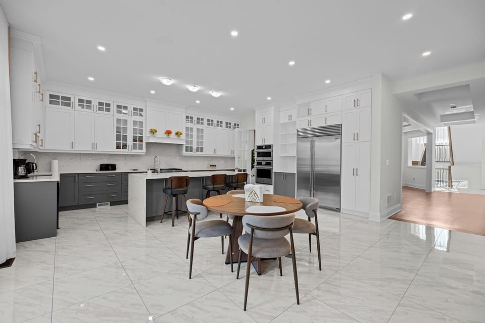 Luxury House, 4 Bedrooms, Garden View | Private kitchen | Coffee/tea maker, fridge, microwave, oven
