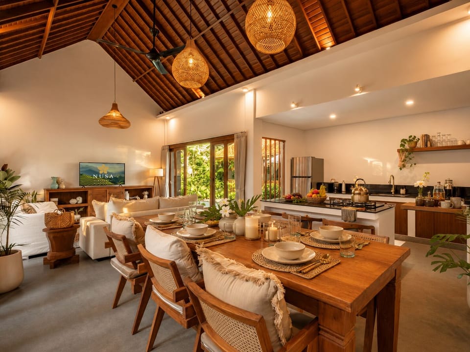 Superior Villa, Pool View | Interior
