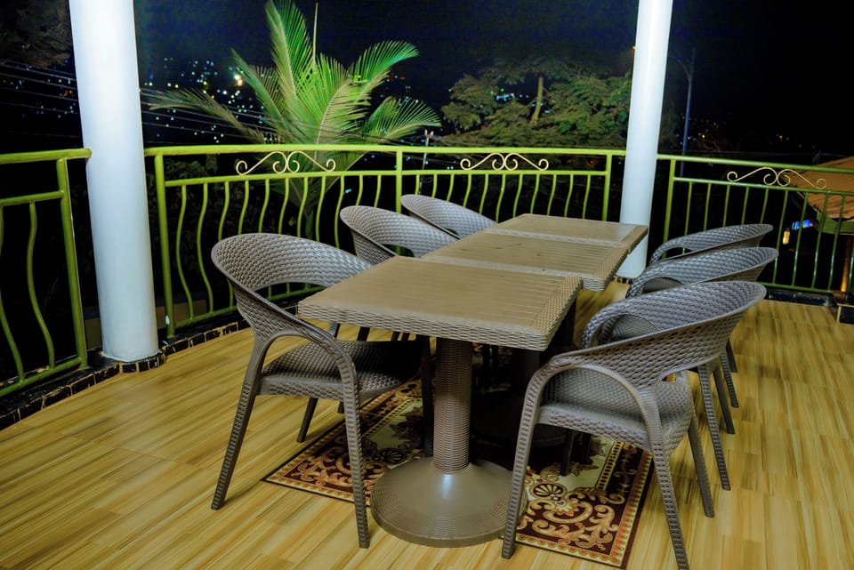 Double Room, City View | Outdoor dining