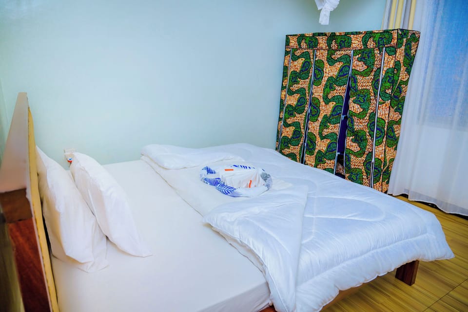 Double Room, City View | Iron/ironing board (on request), WiFi (free)