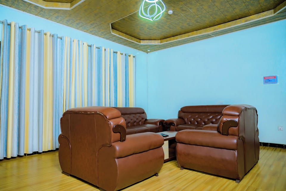 Double Room, City View | Interior