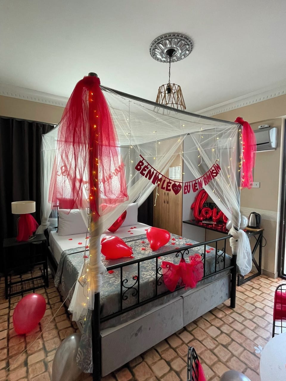 Deluxe Room, City View | WiFi (free)