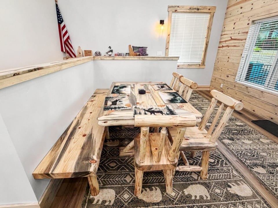 Dining Table w/ chairs & bench