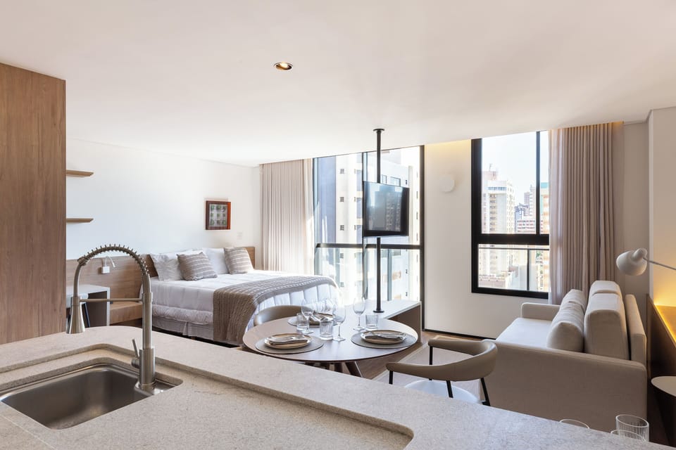 Elite Apartment, 1 King Bed with Sofa bed, Kitchen, City View | City view