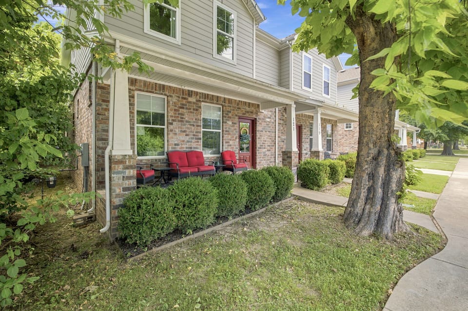 At home, enjoy luxury amenities for 8 guests in our 4 bed/3.5 bath home. 