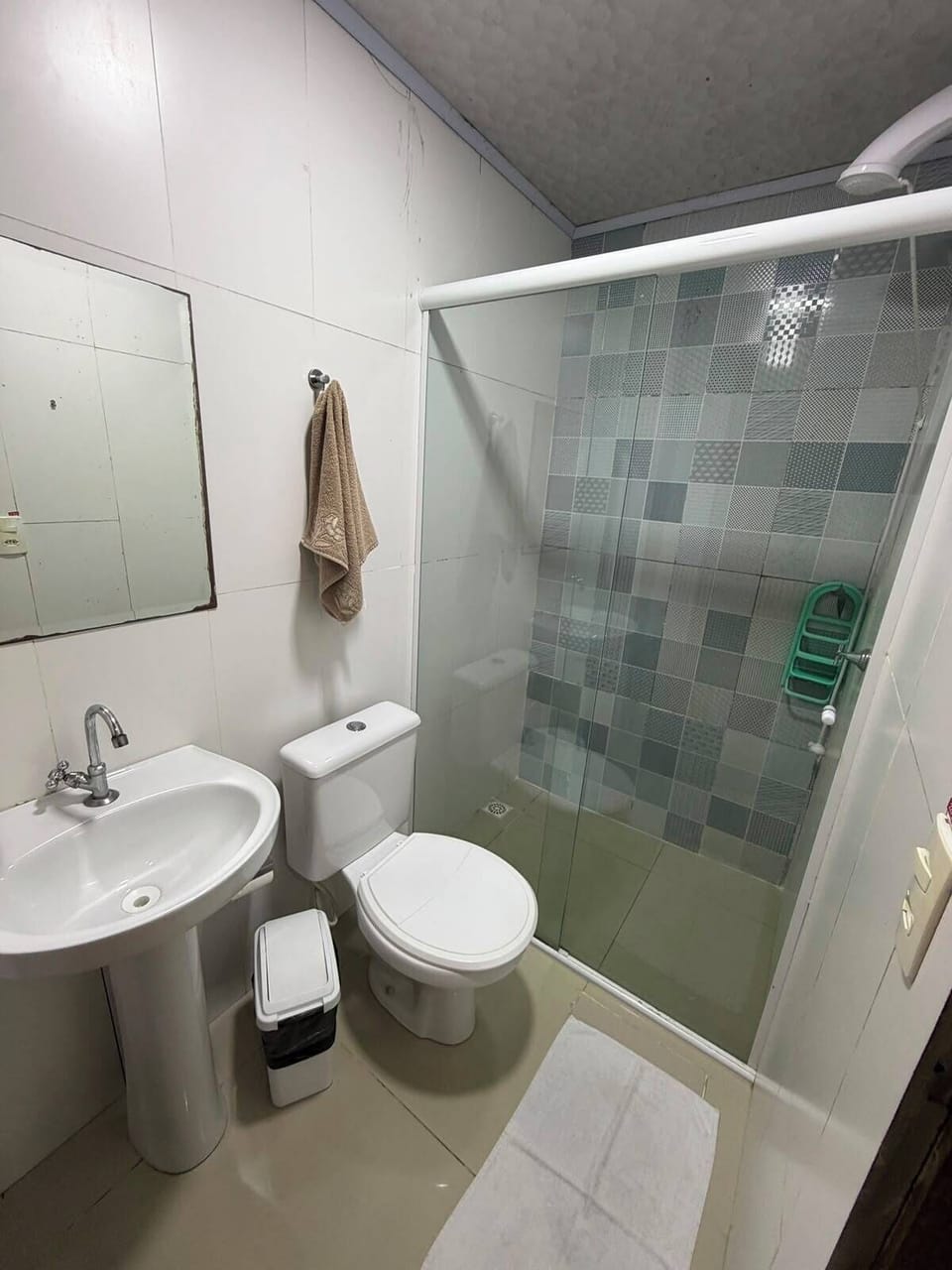 Standard Room | Bathroom | Shower, towels, soap, toilet paper