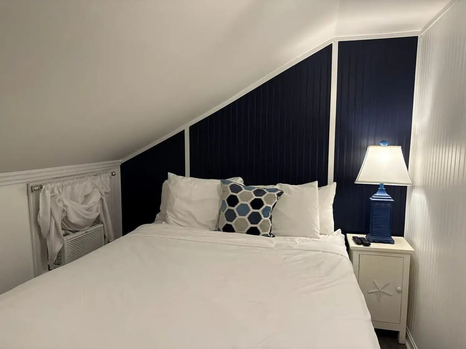 Bedroom. Interior and views may vary based on location and availability.